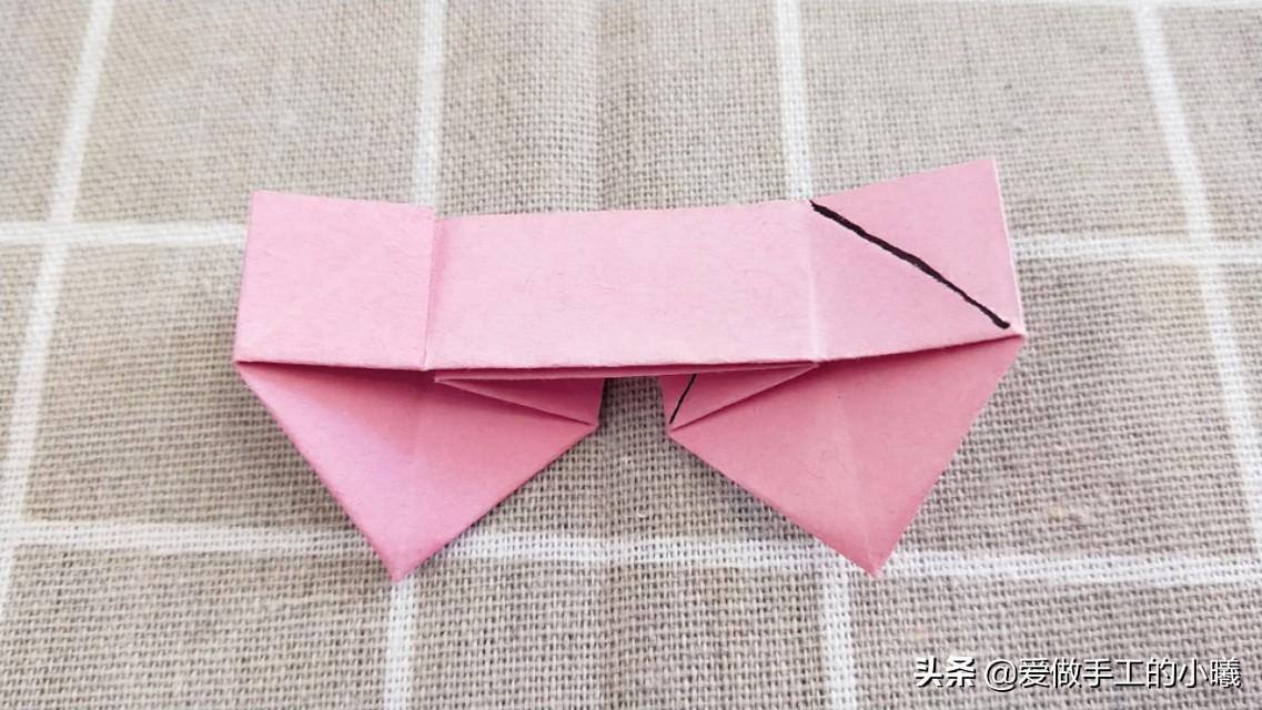 教你用1张纸折出心心相印，简单又漂亮，送给喜欢的Ta