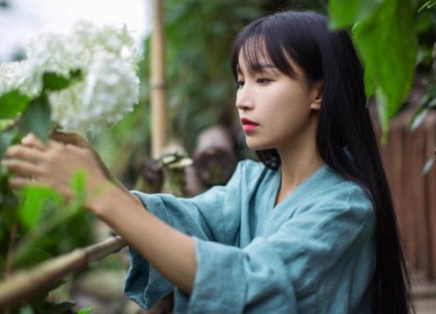 从上学辍学做生意成了百万富翁,看起来有钱的网红其实为资本打工