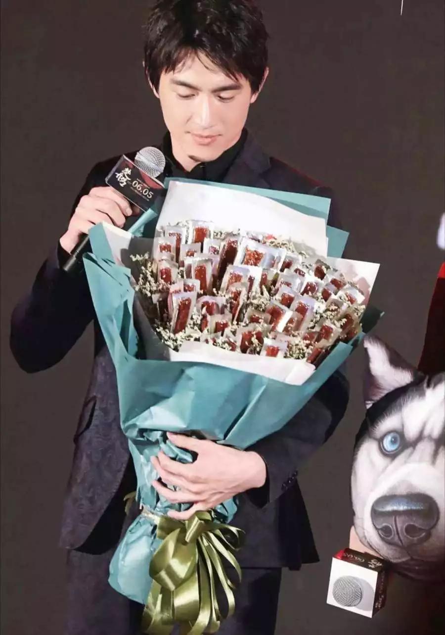 武林外传吃肉名场面,武林外传顿顿吃肉