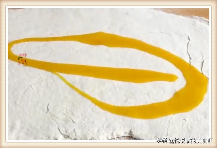 烙饼柔软的技巧个个层次多不发硬,家常烙饼想要柔软多层做到这3点