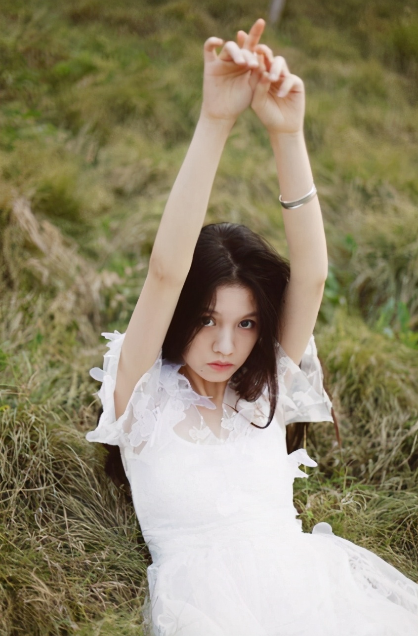 小松菜奈耐看型,小松菜奈气质冷艳