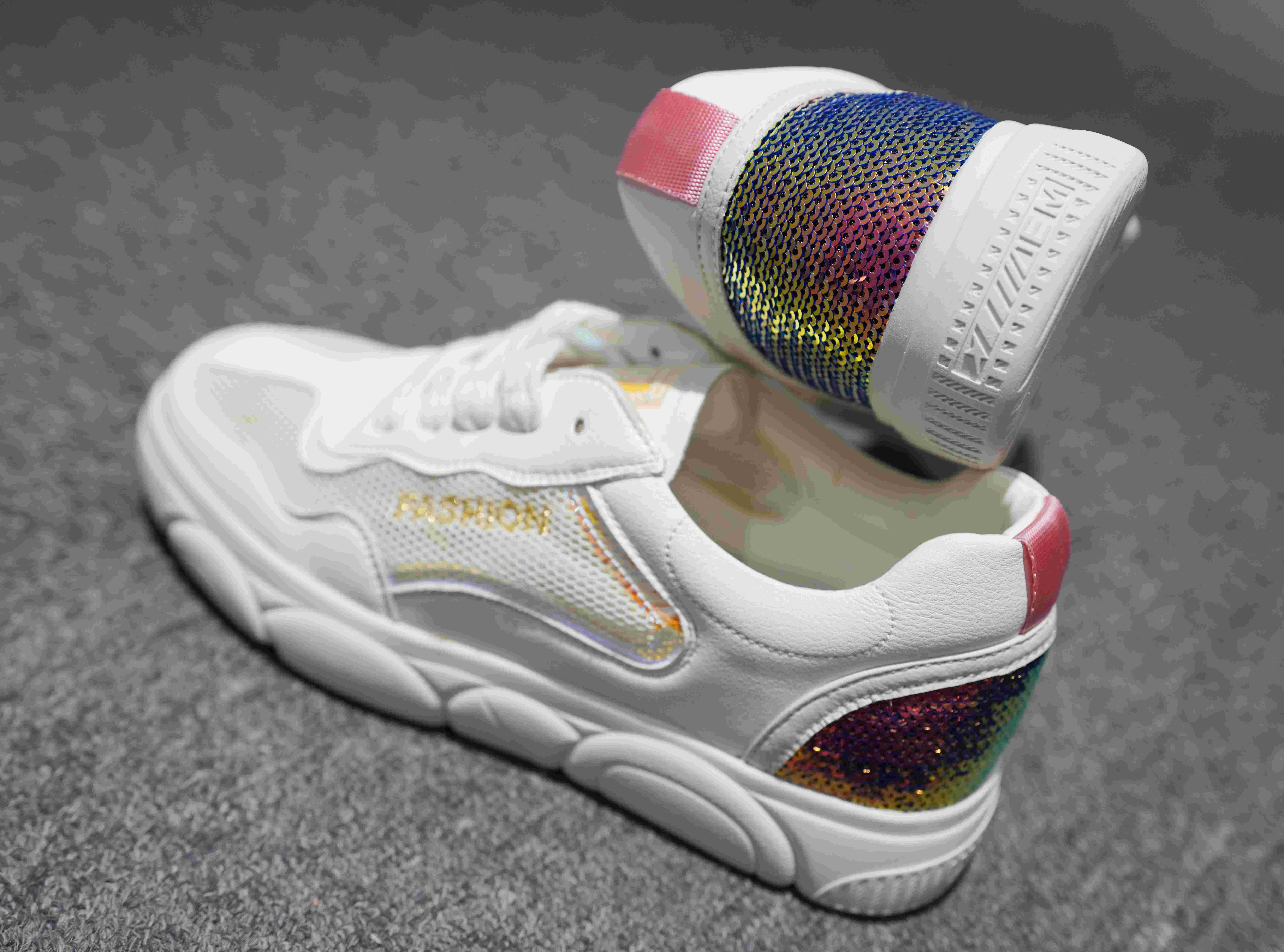 最流行最适合四季穿的小白鞋,潮鞋平价冷门小白鞋