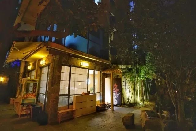 既然年终聚餐躲不掉，那就盘它啊！