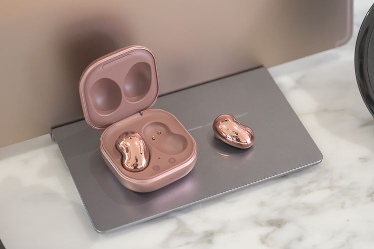 三星note20ultraspen演示,三星galaxys20与note20