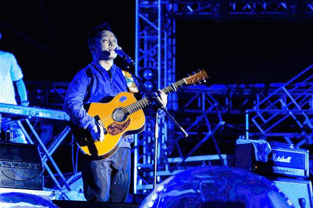 朴树许巍他们的歌属于什么风格,许巍朴树民谣歌曲