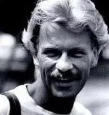 艾滋病是否通过蚊子传染,蚊子拍出血会传染艾滋病吗