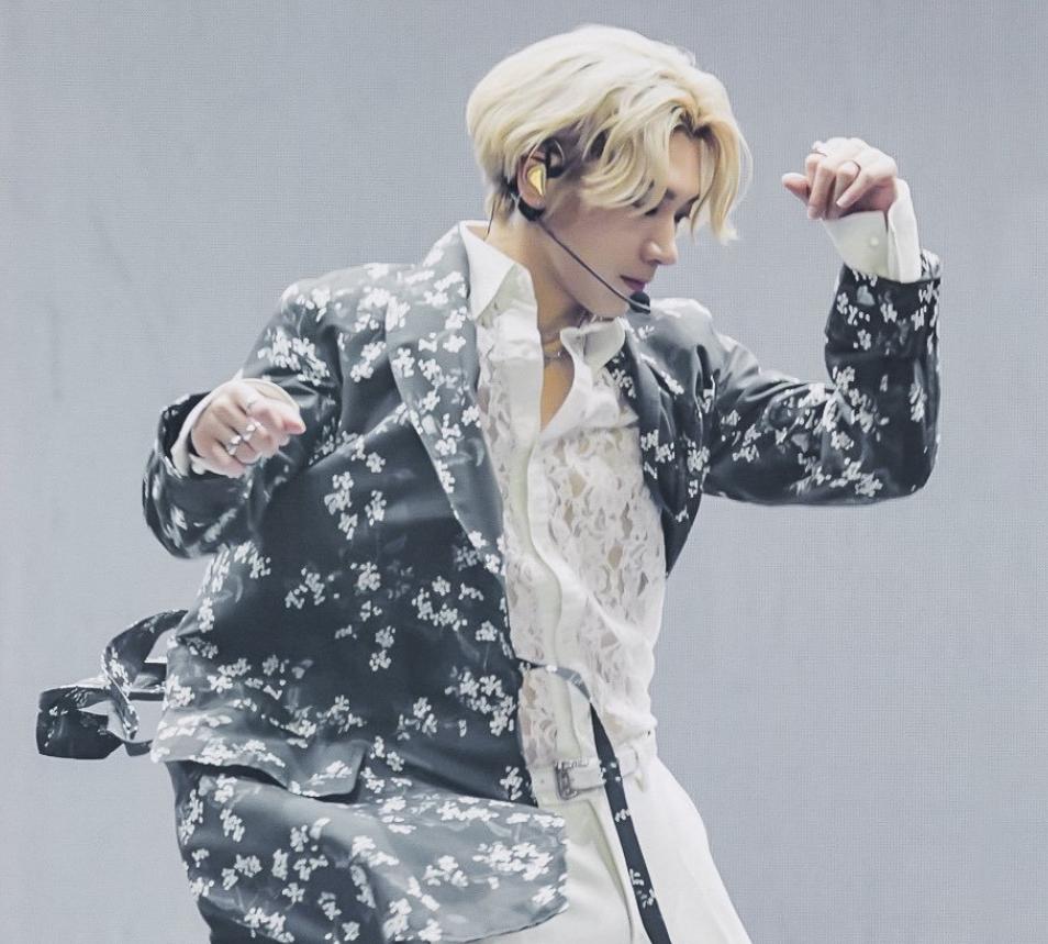 李永钦和黄旭熙跳badalive,盘点不务正业的明星黄旭熙