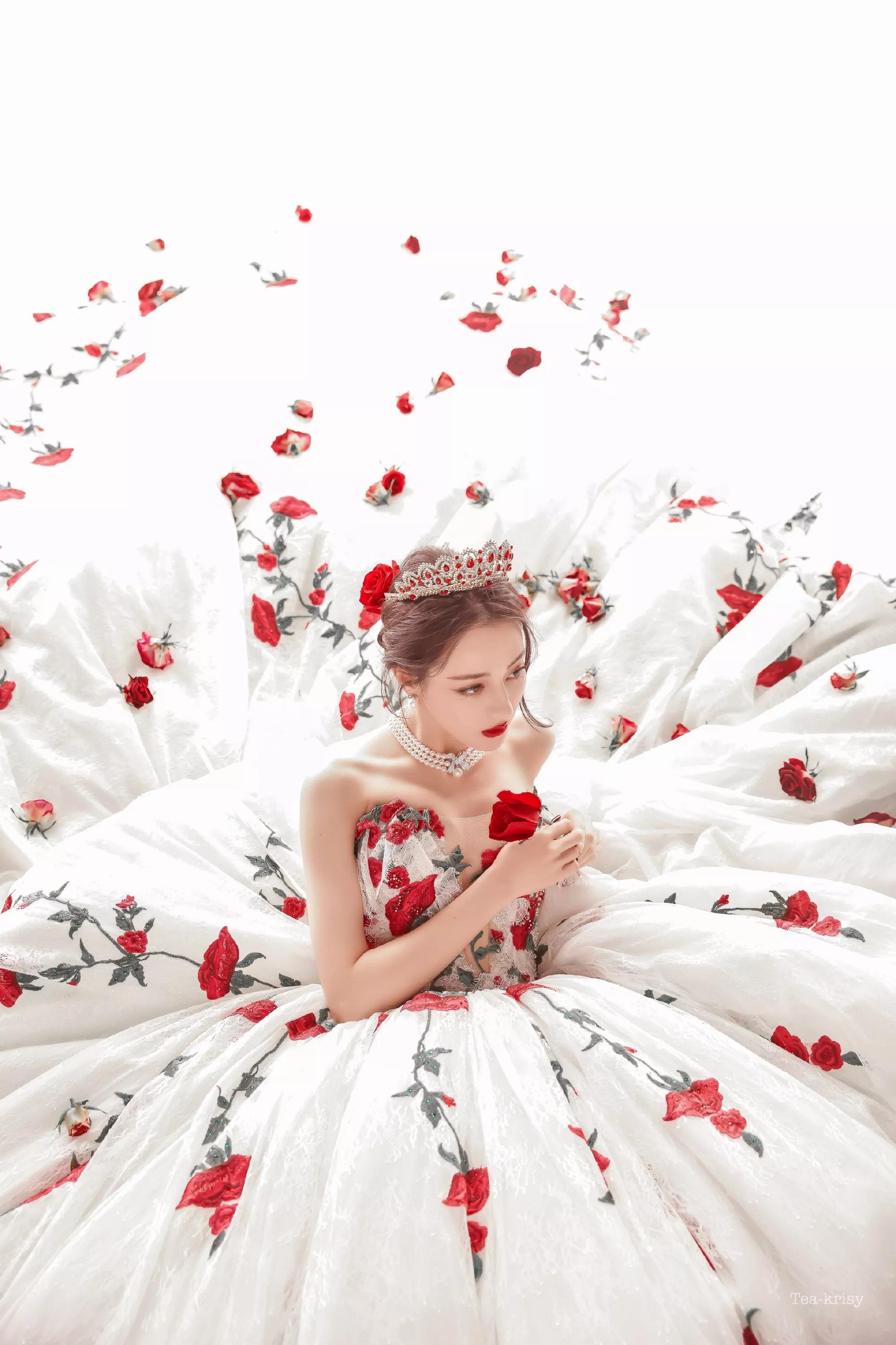 迪丽热巴玫瑰庄园的造型,迪丽热巴玫瑰庄园照片