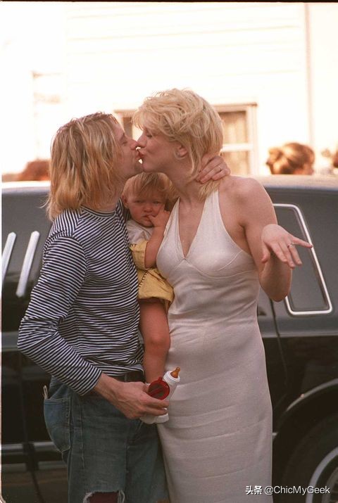 枪响下结束的摇滚传奇科特·柯本!成名后仍穿破袜子,抽便宜烟