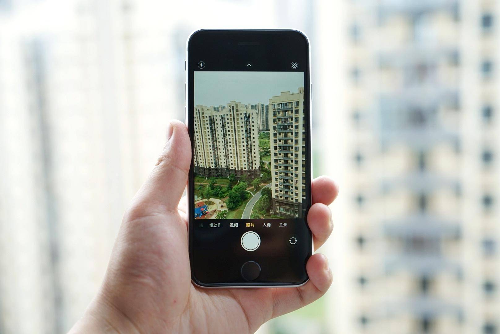 iphonese最新代测评,新一代iphonese4月发布