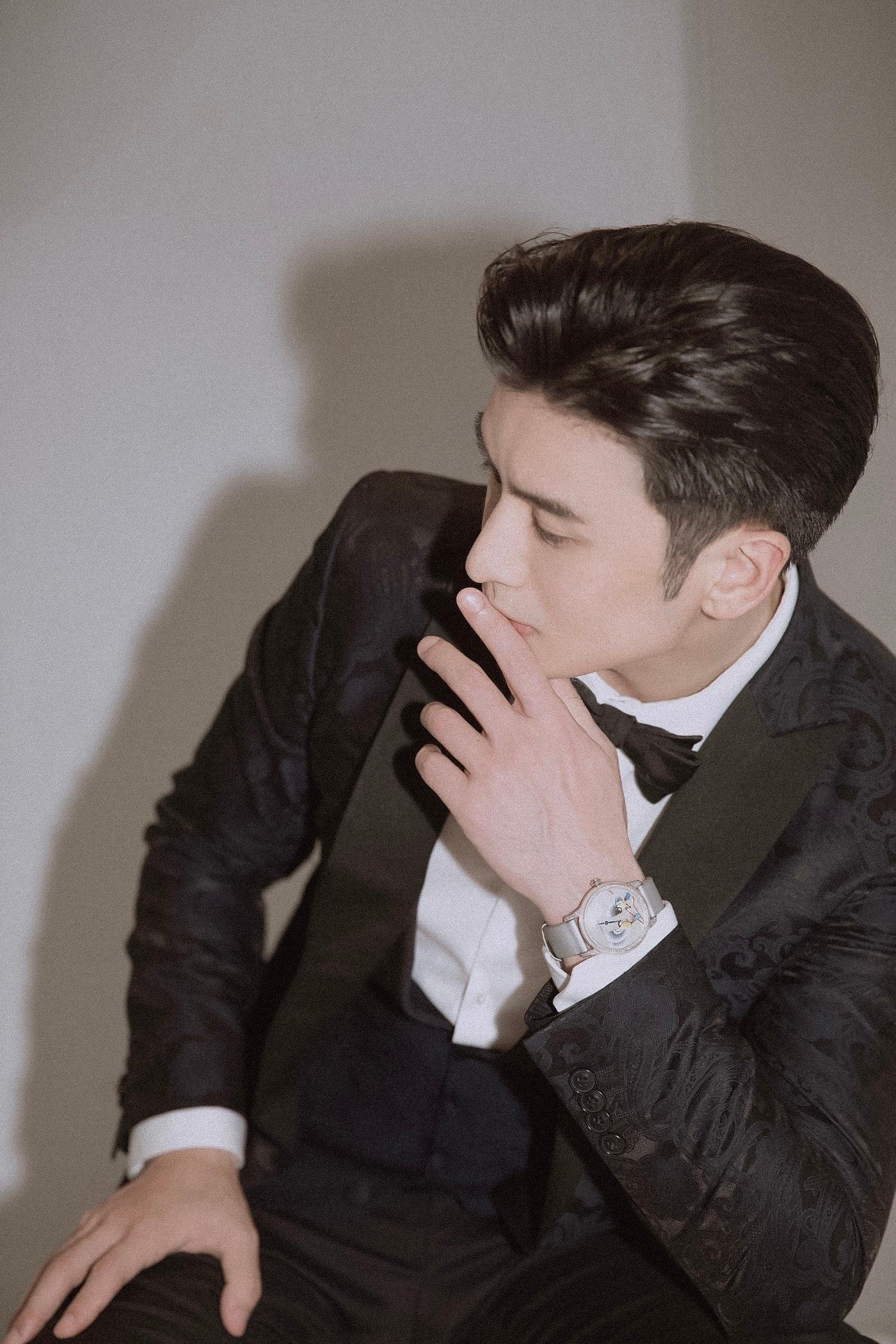 王俊凯穿西装好看,王俊凯时尚西装