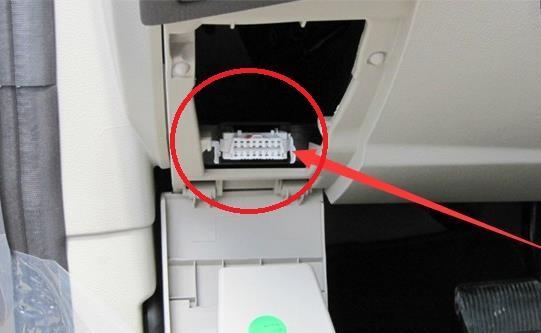 汽车方向盘都有插口,汽车多功能方向盘不接电源也能用