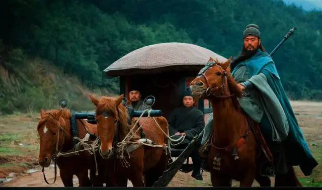 怎么评价陆树铭饰演的关羽,演关羽的除了陆树铭还有谁