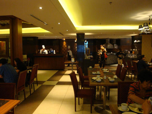 在以色列的中国留学生:被“人肉*弹炸**”和战争围困,回国又不甘心