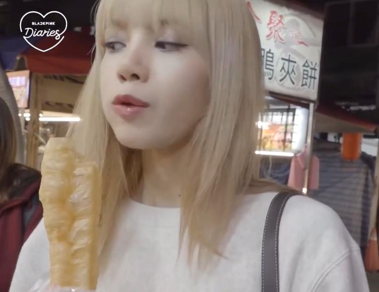 中国美食征服的韩国爱豆，Lisa钟爱油条、汤圆，还有人爱泡椒凤爪