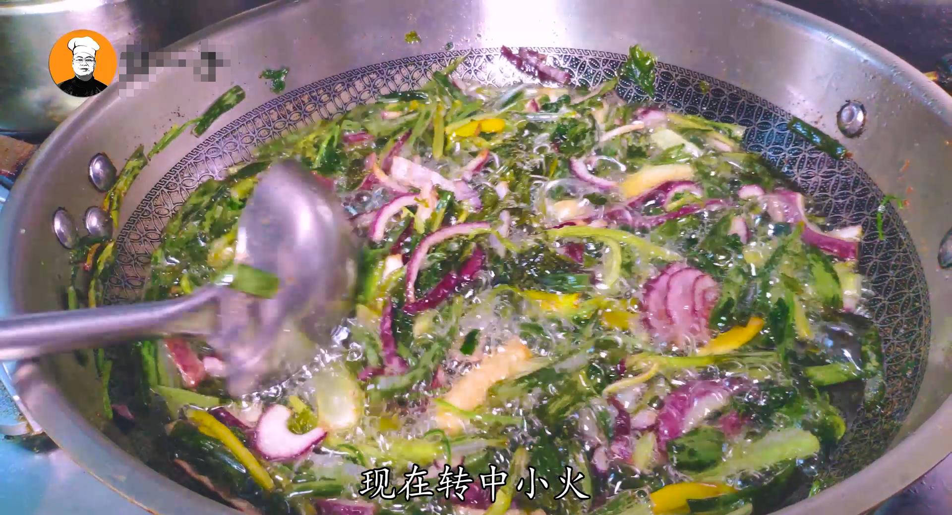 怎样熬猪油才能使猪油又香又白,熬猪油要一边熬一边将油盛起吗