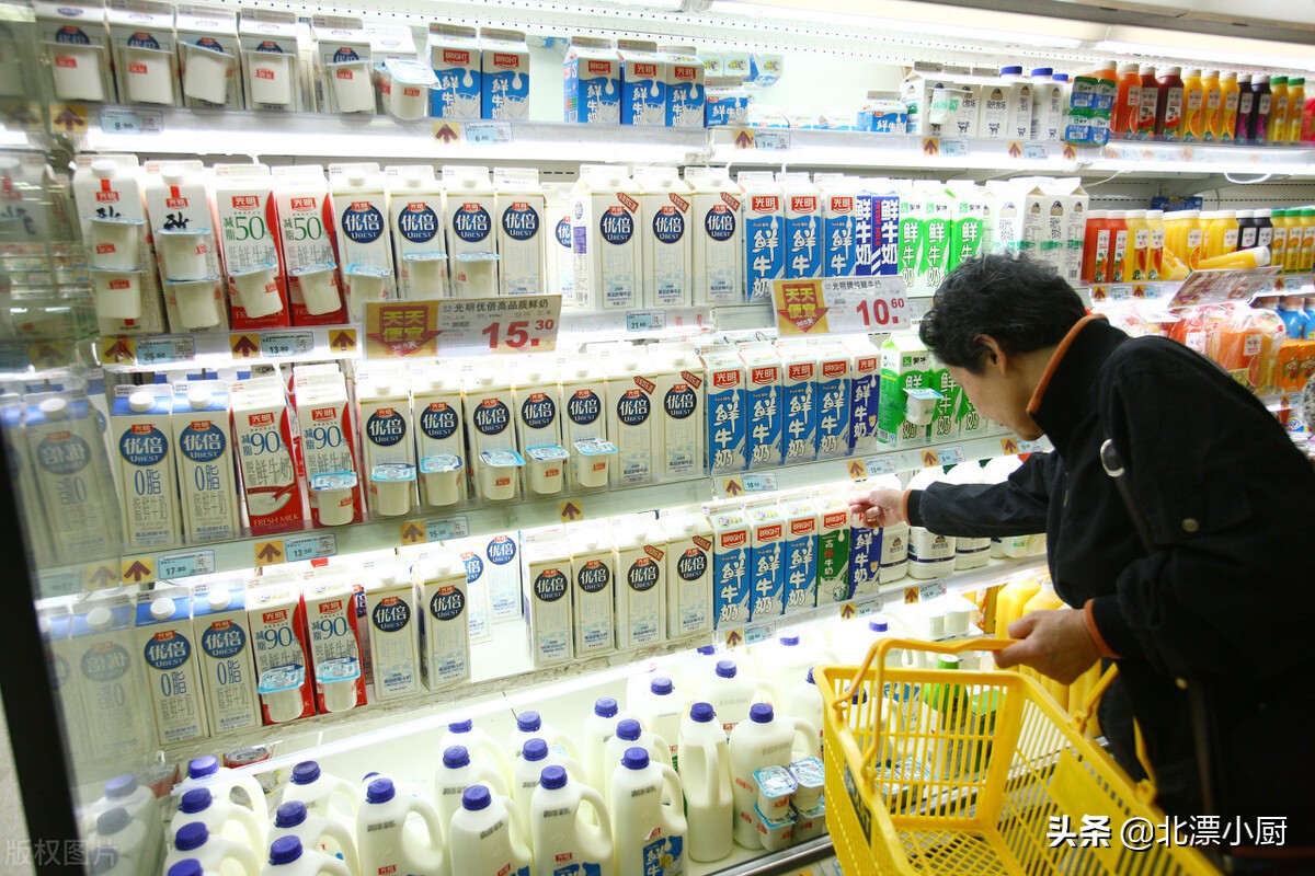 选购牛奶的基本常识,选购牛奶8大常识选出放心奶