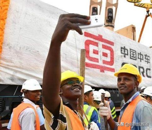 非洲小哥发出最强音：中国人教我喝开水...