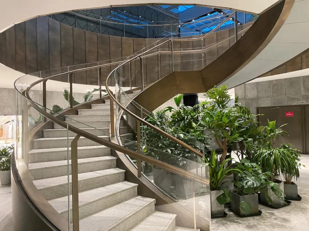 西安有哪些有名气的商场,西安有哪些大型的商场