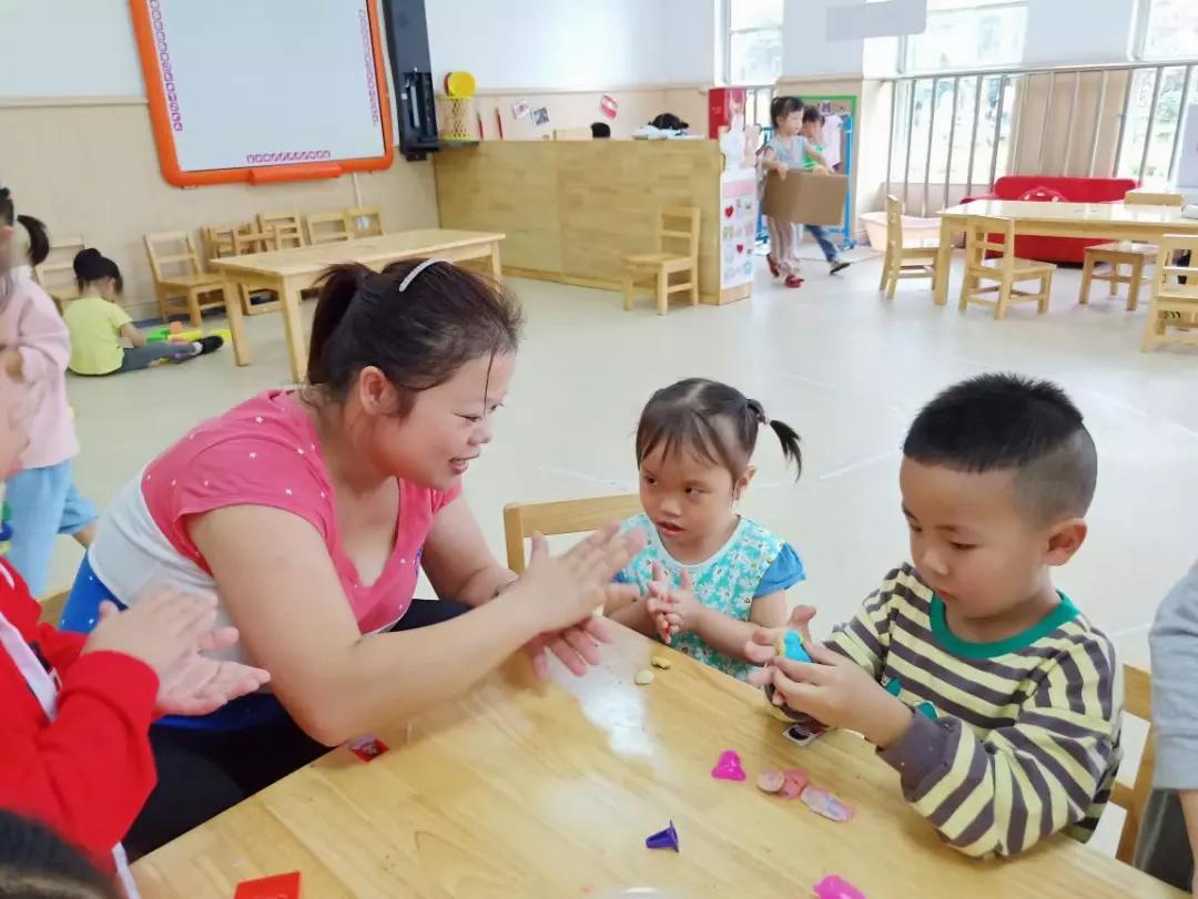 师者仁心香远益清怎么理解,师者仁心香远益清什么意思