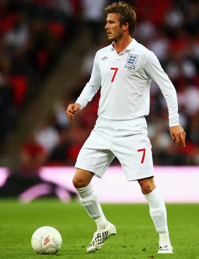 世界足坛十大足球巨星,世界足坛十大球星