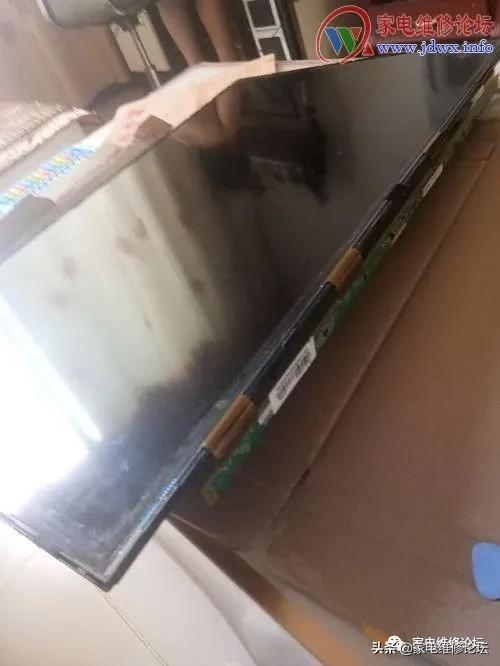海信32k300液晶电视拆屏,拆65寸电视屏幕最好的方法
