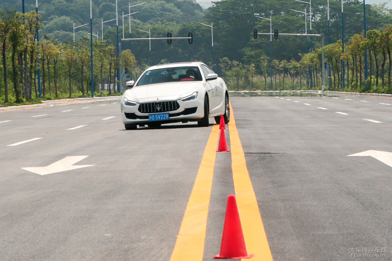 玛莎拉蒂ghibli和s350,玛莎拉蒂ghibli测试评价