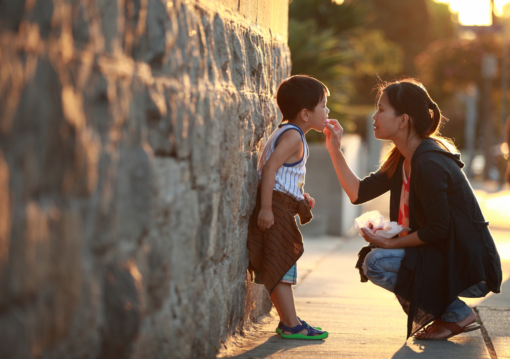 单亲妈妈独自带孩子怎么弥补父爱,单亲妈妈弥补不了的亏欠的文案