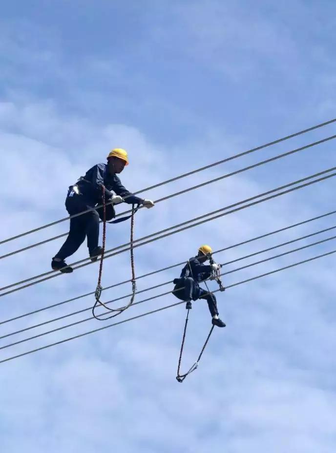 感动自己和感动别人哪个更难,感动别人就要感动自己