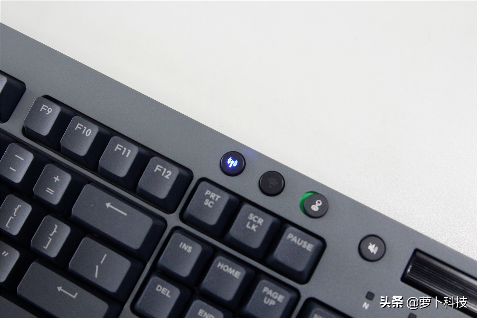 pc平板手机协同办公,平板适合的三模键盘