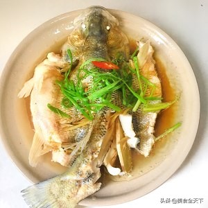 清蒸鲈鱼的火候该怎么掌握,清蒸鲈鱼用多大火候