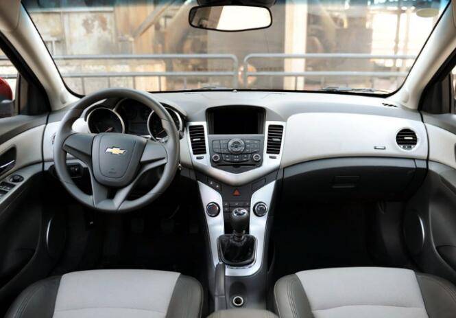 花2万7买台2012年的科鲁兹值不值,16年3万公里手动科鲁兹好出手不