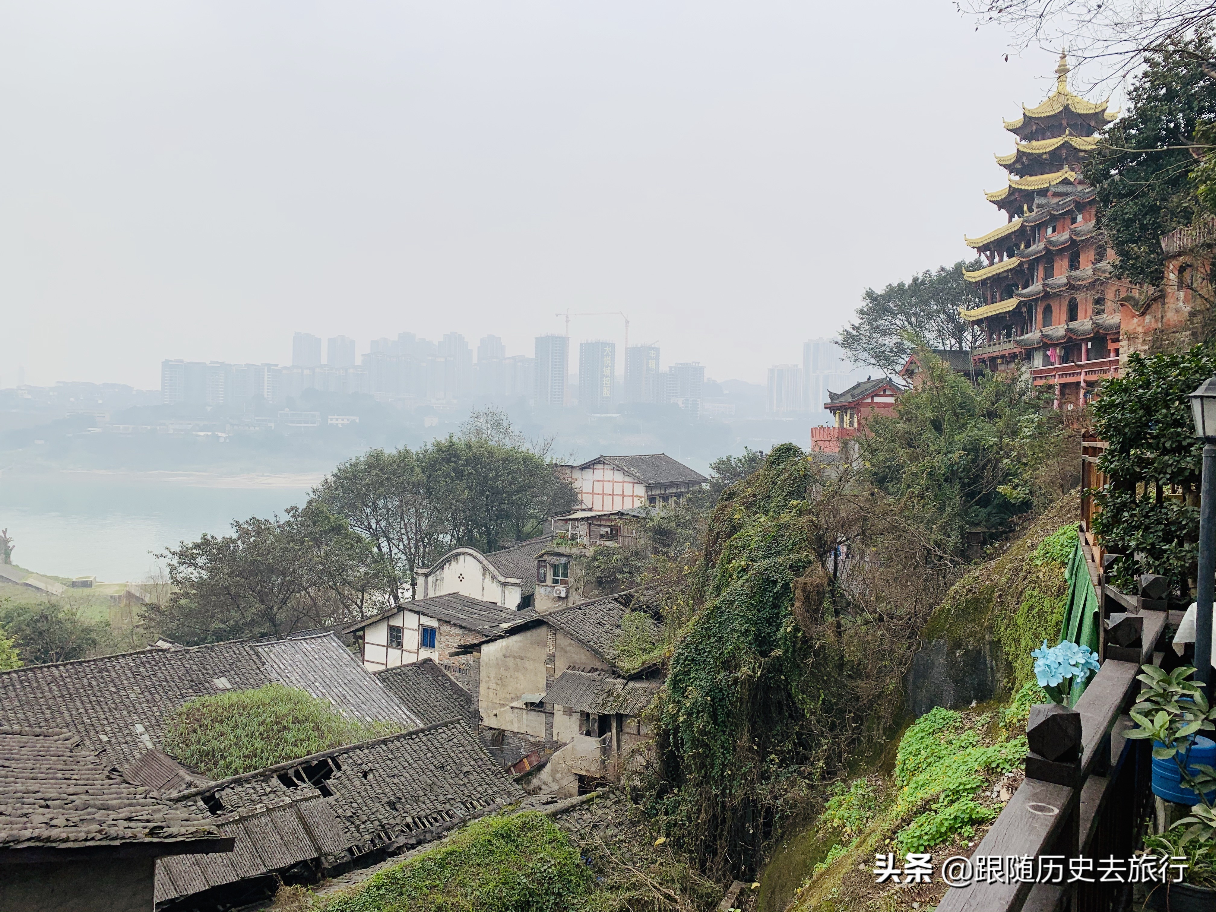 重庆旅游必去的磁器口，延绵千年古色古香，为啥却有很多人吐槽？