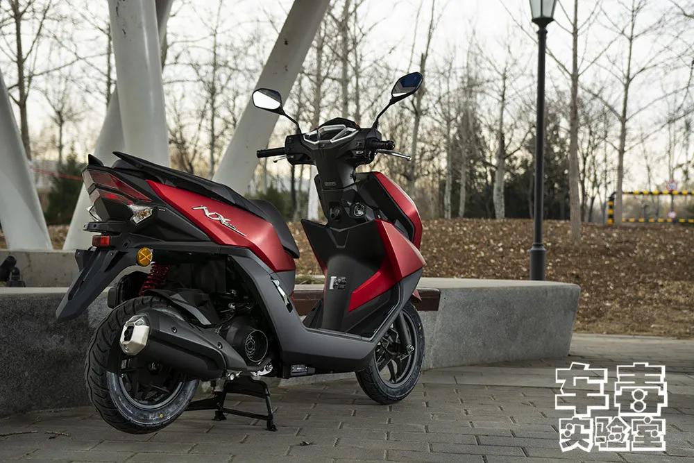 五羊本田踏板车nx125测评,本田nx125和豪爵uy125哪个动力好