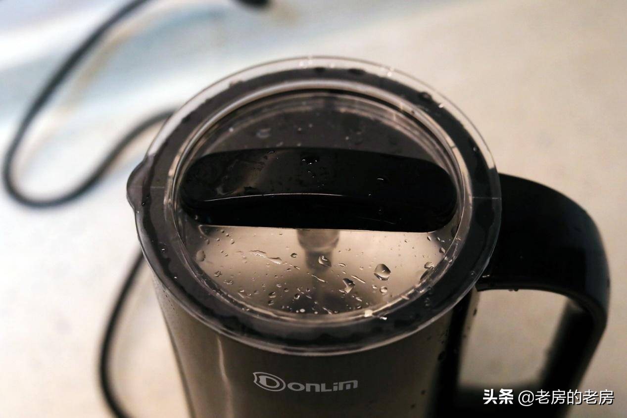 在家喝卡布奇诺,你需要一台什么样的咖啡奶泡机?