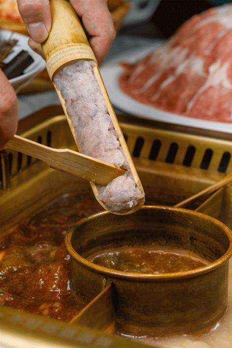 天津新开的奇葩火锅店，毛肚不好吃还能退货！