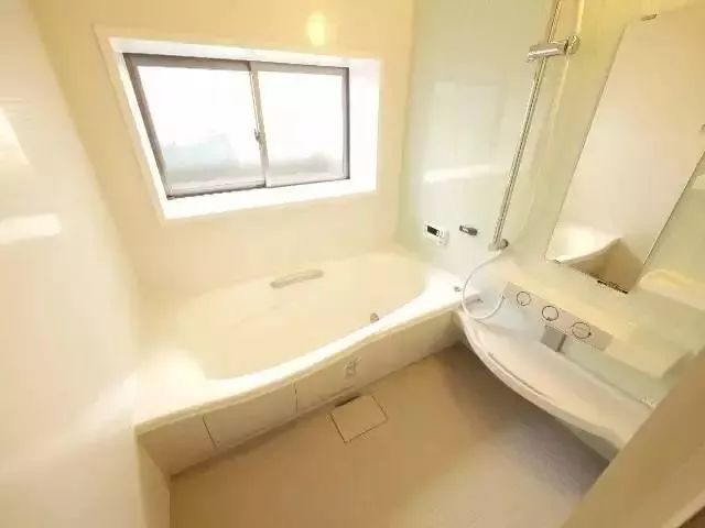 强效清洁剂轻松去污不留痕免水洗,顽固污渍轻松搞定免洗万能清洁剂