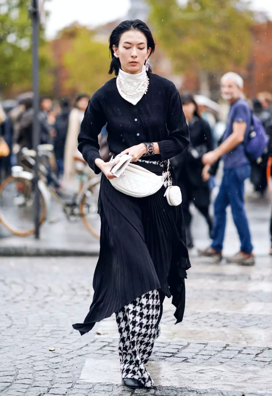 买一送一的背包,买一送一背法