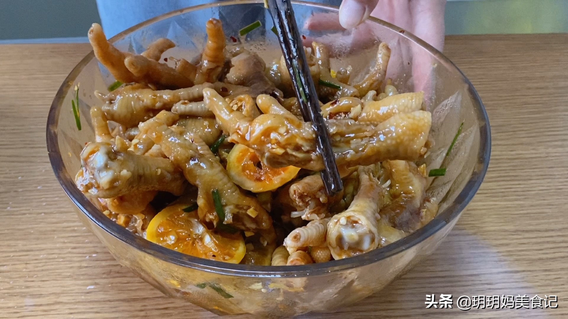 柠檬脱骨泡椒鸡爪正确好吃的做法,柠檬泡椒鸡爪最正宗的做法摆摊