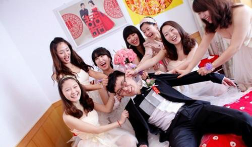 史上最经典闹洞房,怎么闹洞房11种创意招式