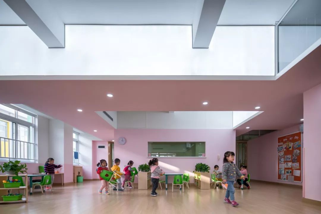 不随便,从设计打地基开始到室内功能设计,这个幼儿空间值得学习