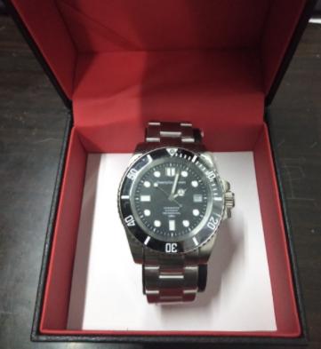 几百块的绿水鬼西铁城机芯,30岁男人戴西铁城