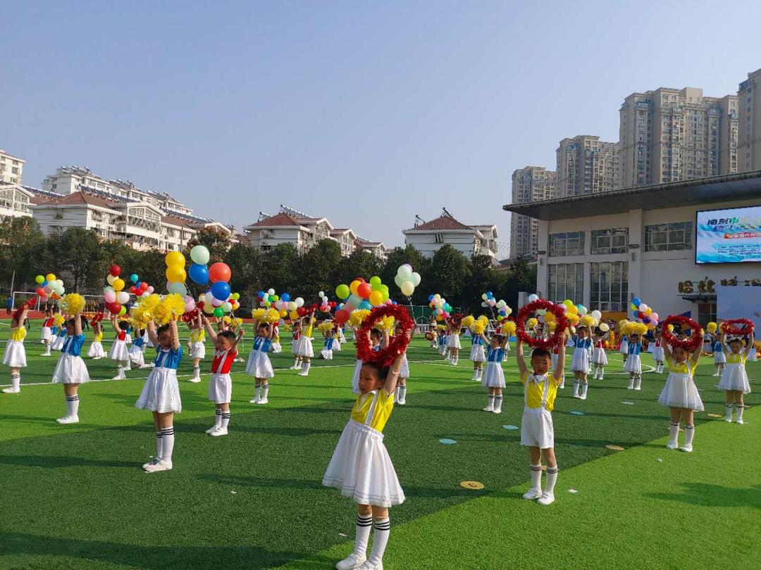 全国幼儿足球嘉年华举行,南京幼儿嘉年华