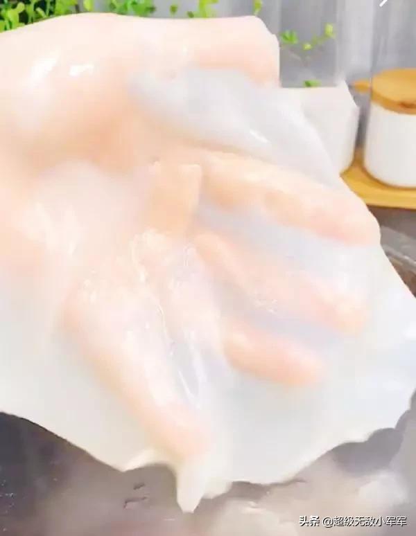 在家做凉皮简单好吃的做法,大米自制凉皮家常做法窍门