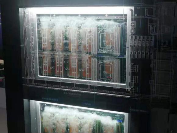 只知手机液冷真OUT了！市场规模达45亿美元的液冷，长这样