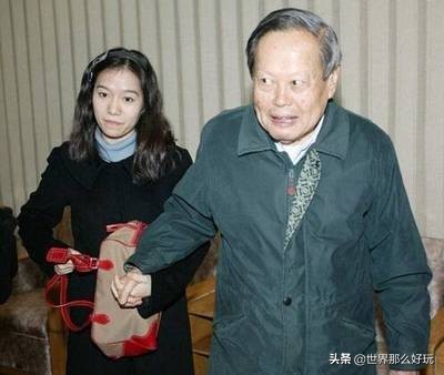 杨振宁孙女与翁帆父亲的真实关系,杨振宁与翁帆的爷爷家庭图