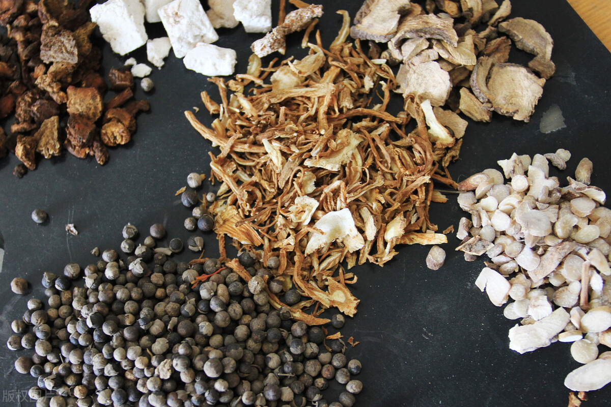 心不安睡不着觉,张仲景讲心肾不交引起的失眠