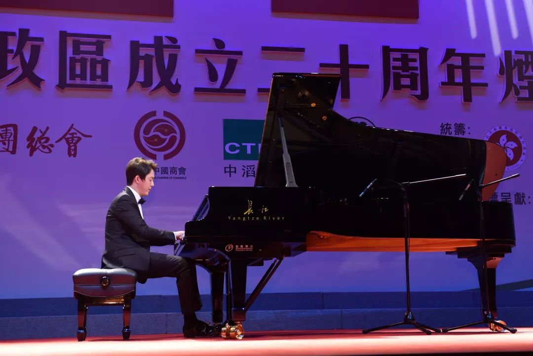 长江钢琴tch系列和冠军系列比较,长江钢琴是国产品牌的佼佼者