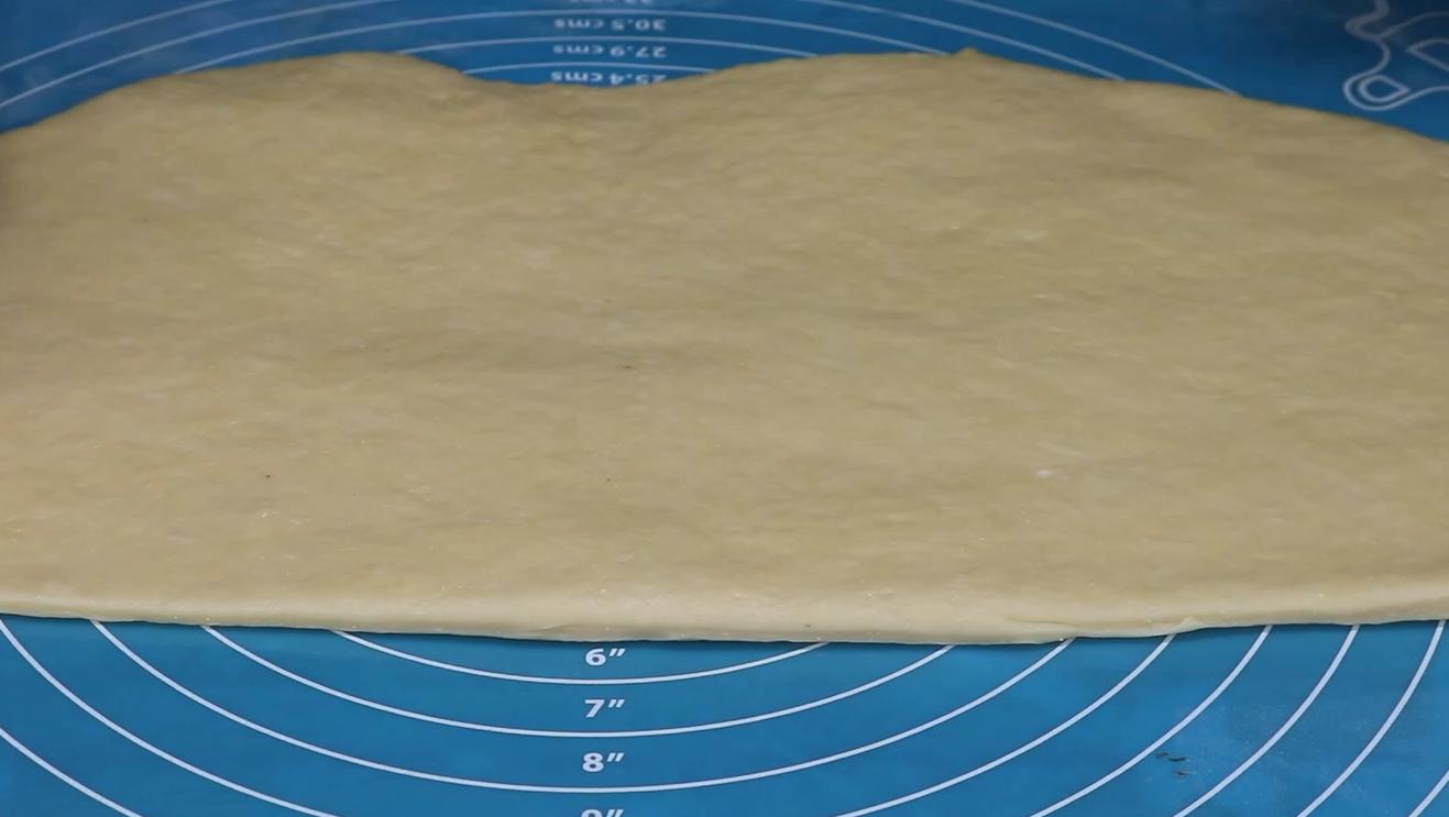 只有面粉和酵母的家庭版油条做法,懒人100种早餐小油条的做法