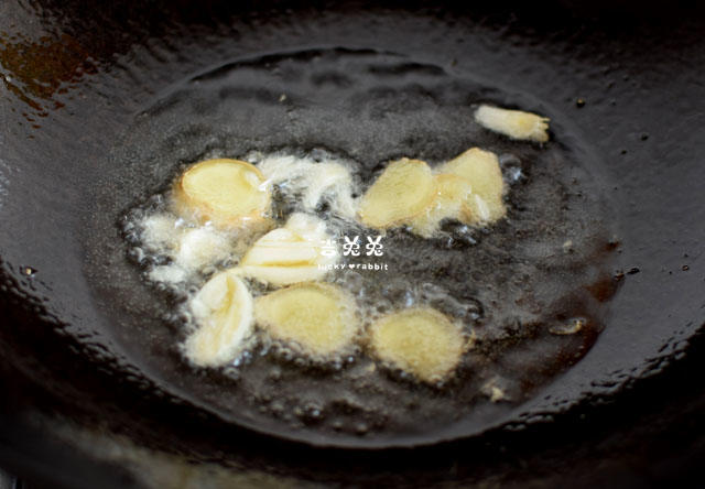 炒香肠小技巧减少咸味香辣下饭,土豆香肠下饭的神仙吃法